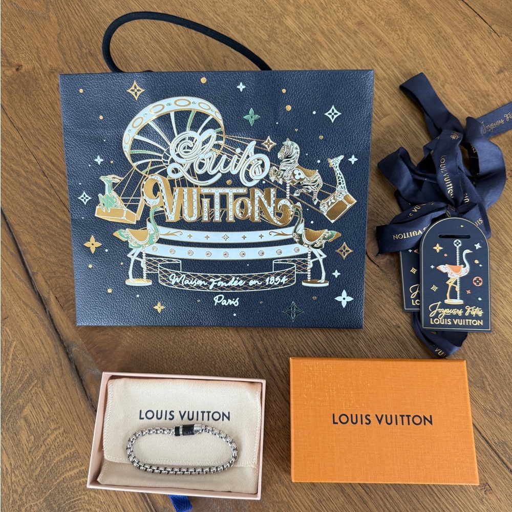 Louis Vuitton Mens Monogram Eclipse Chain Bracelet / NWT / Size L / AUTHENTIC
